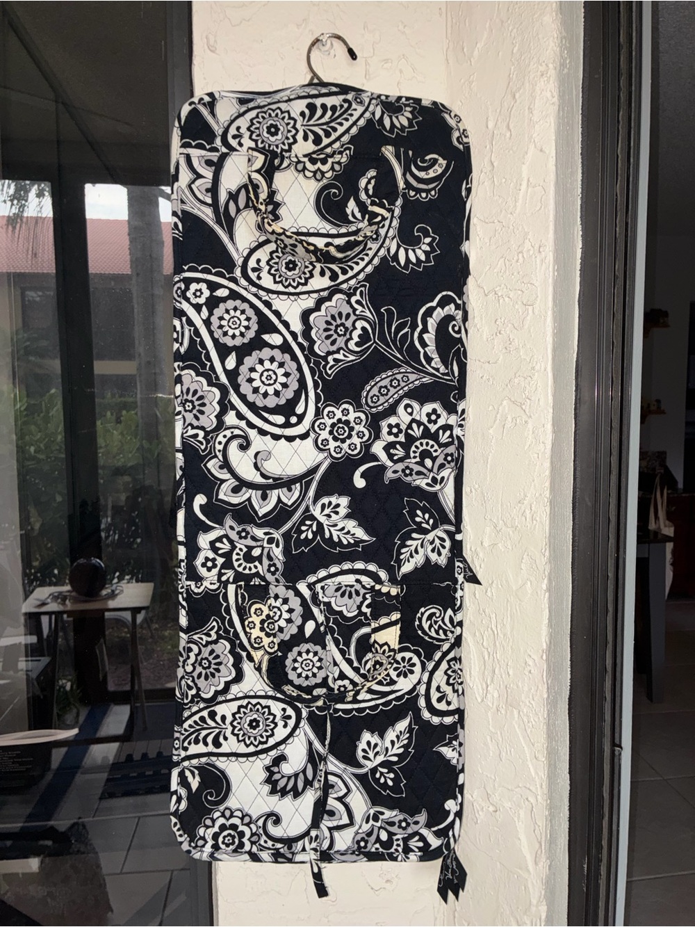 Hanging Travel Organizer Toiletry Bag Black White Paisley Quilted - Picture 7 of 7